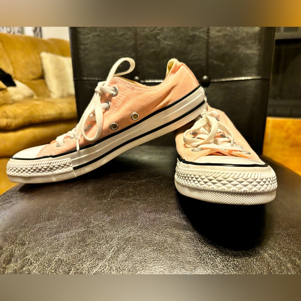 Women’s Converse